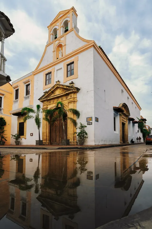 Espejo de religion — Cartagena, Colombia