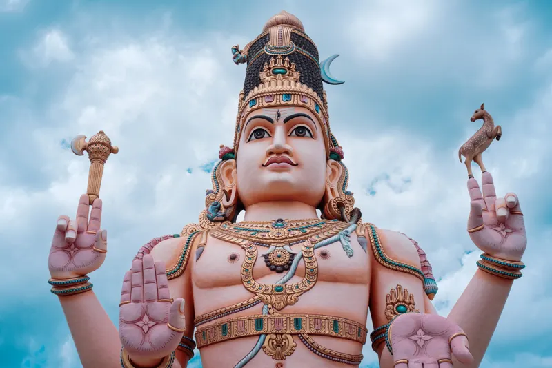 Serendib: Drums, Stupas and Salt Air — Trincomalee, Sri Lanka