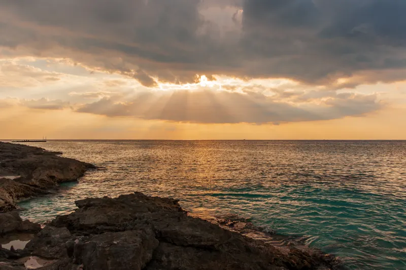 UFO landing — Cozumel, Mexico