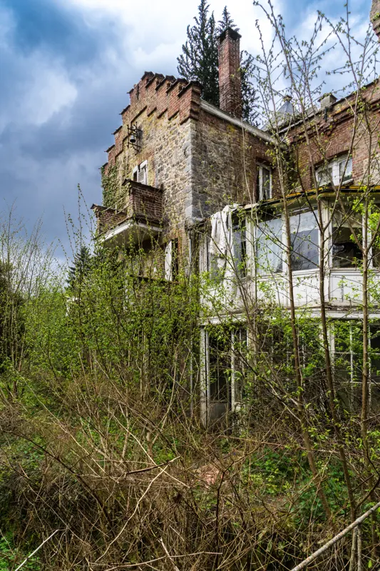 Vaults and Vacancies — Belgium