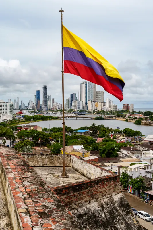 Colombian flag on fort — Cartagena