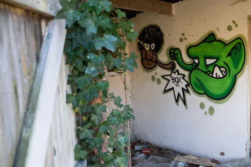 Doel, Written on the Walls — Belgium