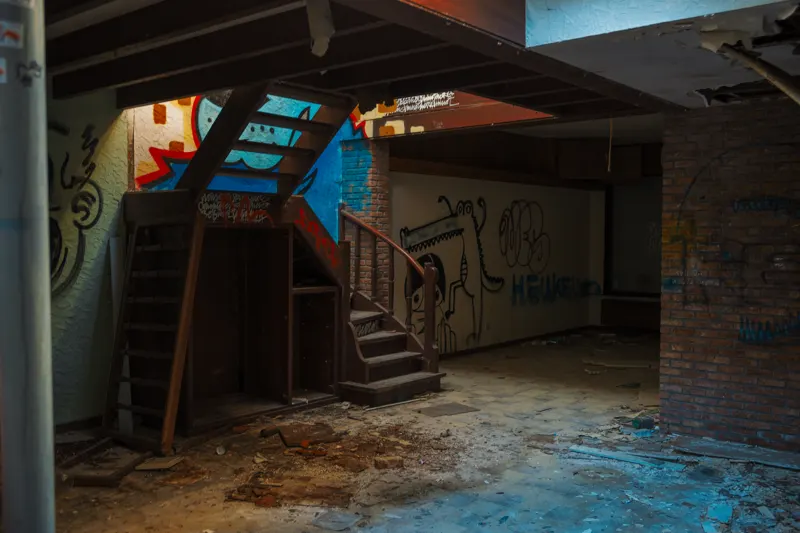 Doel, Written on the Walls — Belgium